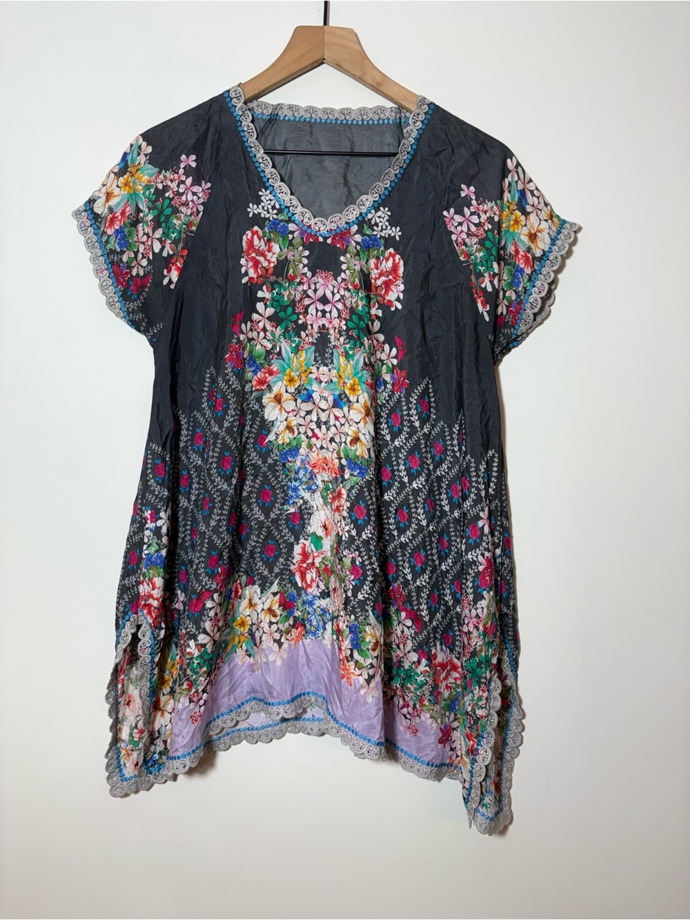 Johnny Was Gray Silk Embroidered Tunic Ruffle Sleeve Lace Trim Blouse S